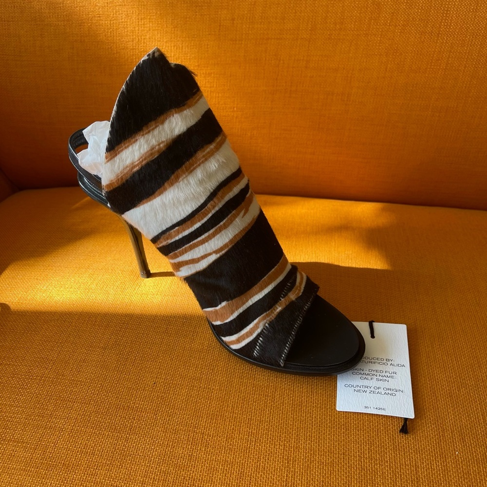 BALENCIAGA Vintage animals print Heels - Picture 4 of 11